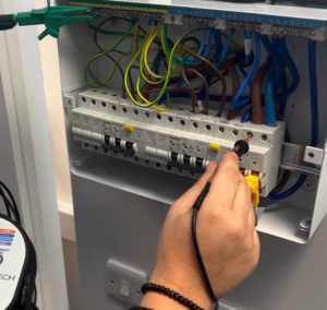 inst-work-elec
